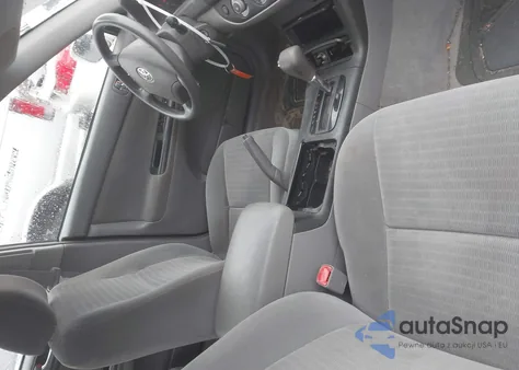 2005 Toyota Camry Le z USA, uszkodzony, nr VIN 4T1BE32K85U011513